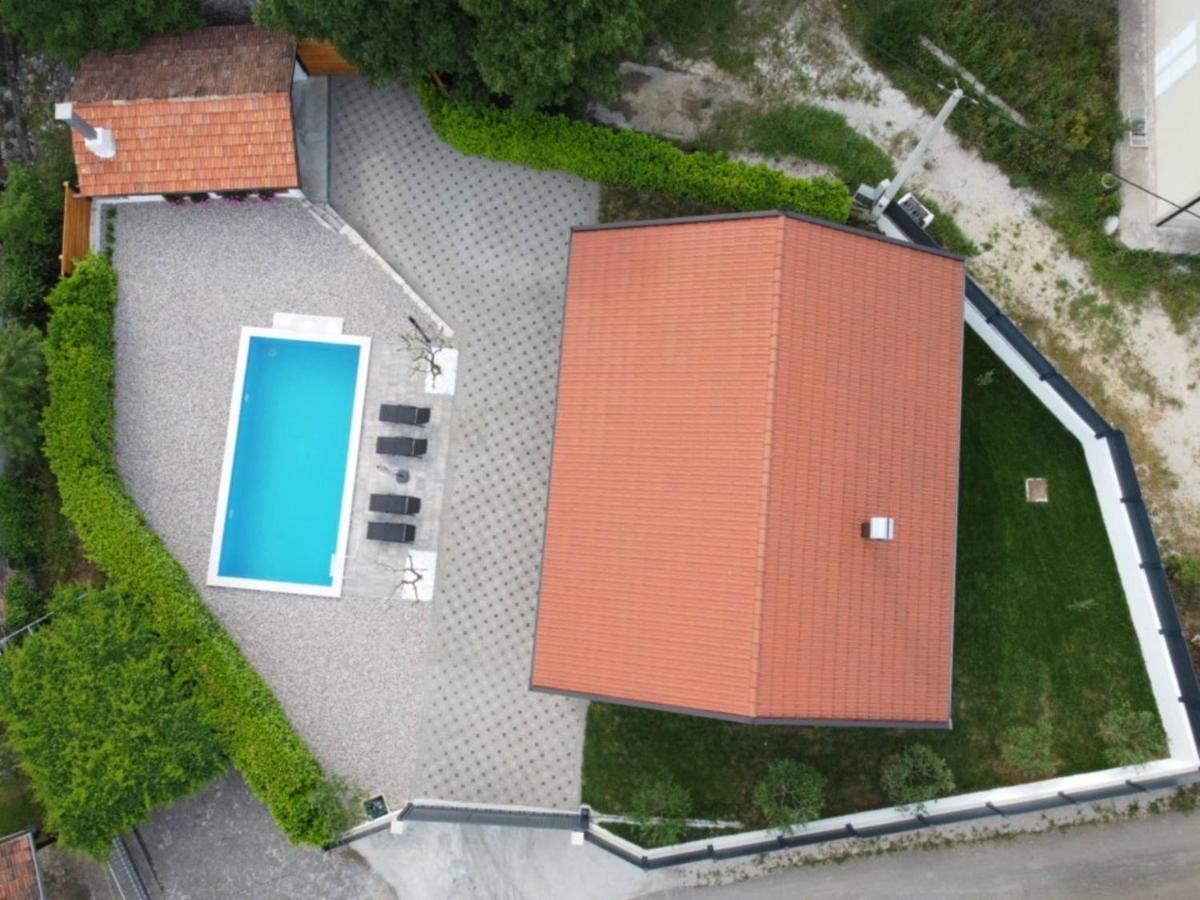 Villa Antonija Ljubuski Luaran gambar
