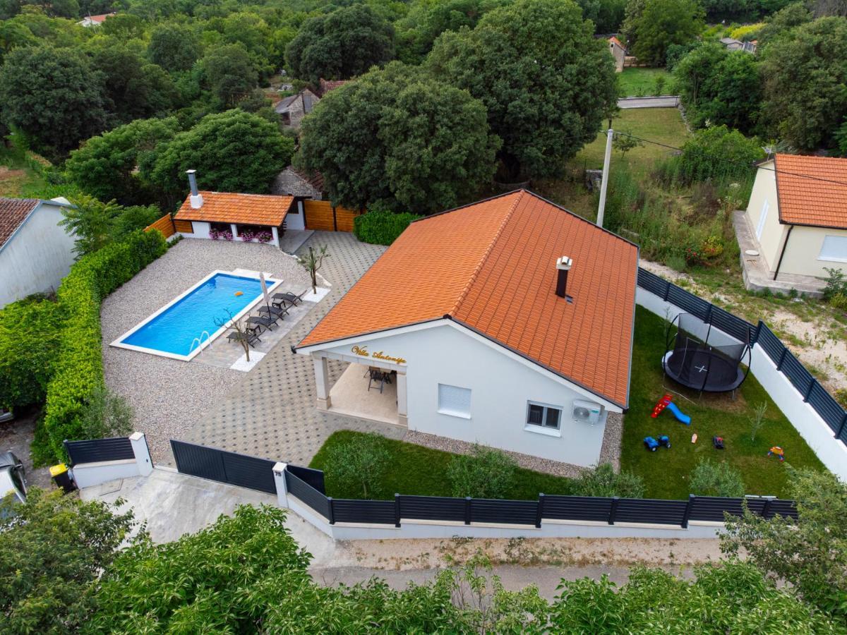 Villa Antonija Ljubuski Luaran gambar