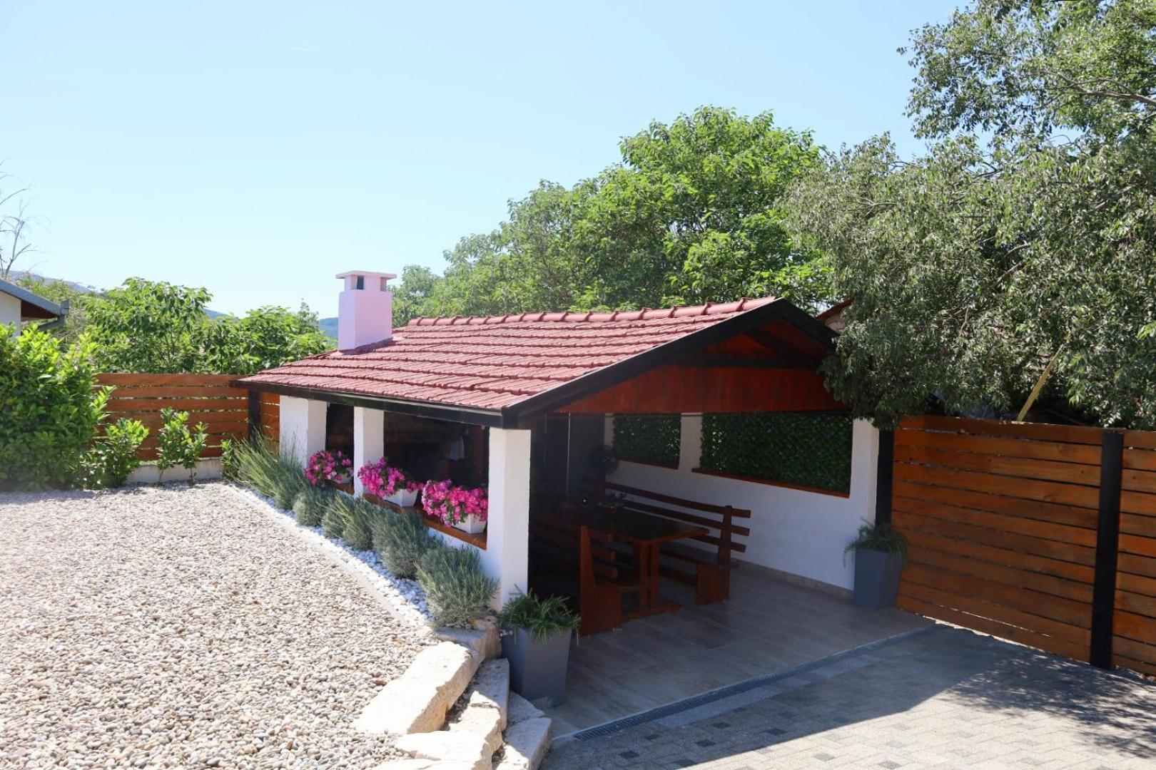 Villa Antonija Ljubuski Luaran gambar